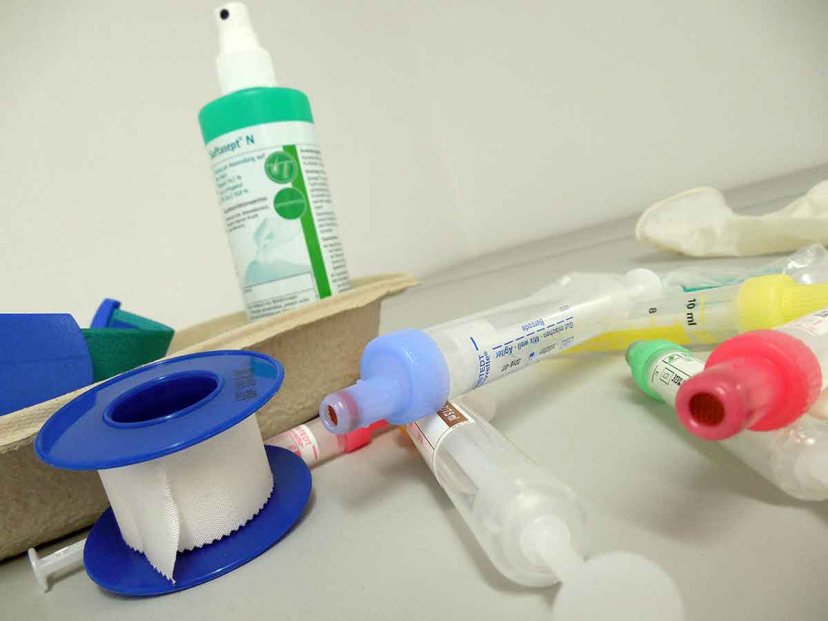 Desinfektion Hygiene Altenpflege Krankenpflege Hilfsmittel