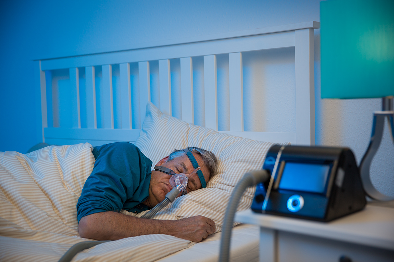LOE CARA CPAP Maskegeraet 01