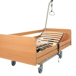 AKS S4 Pflegebett, das wohnliche Krankenbett für die häusliche Pflege, Scherenbett mit Holzfederleisten, bis 135 kg